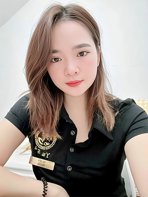 Therapists Nicole Vietnam 